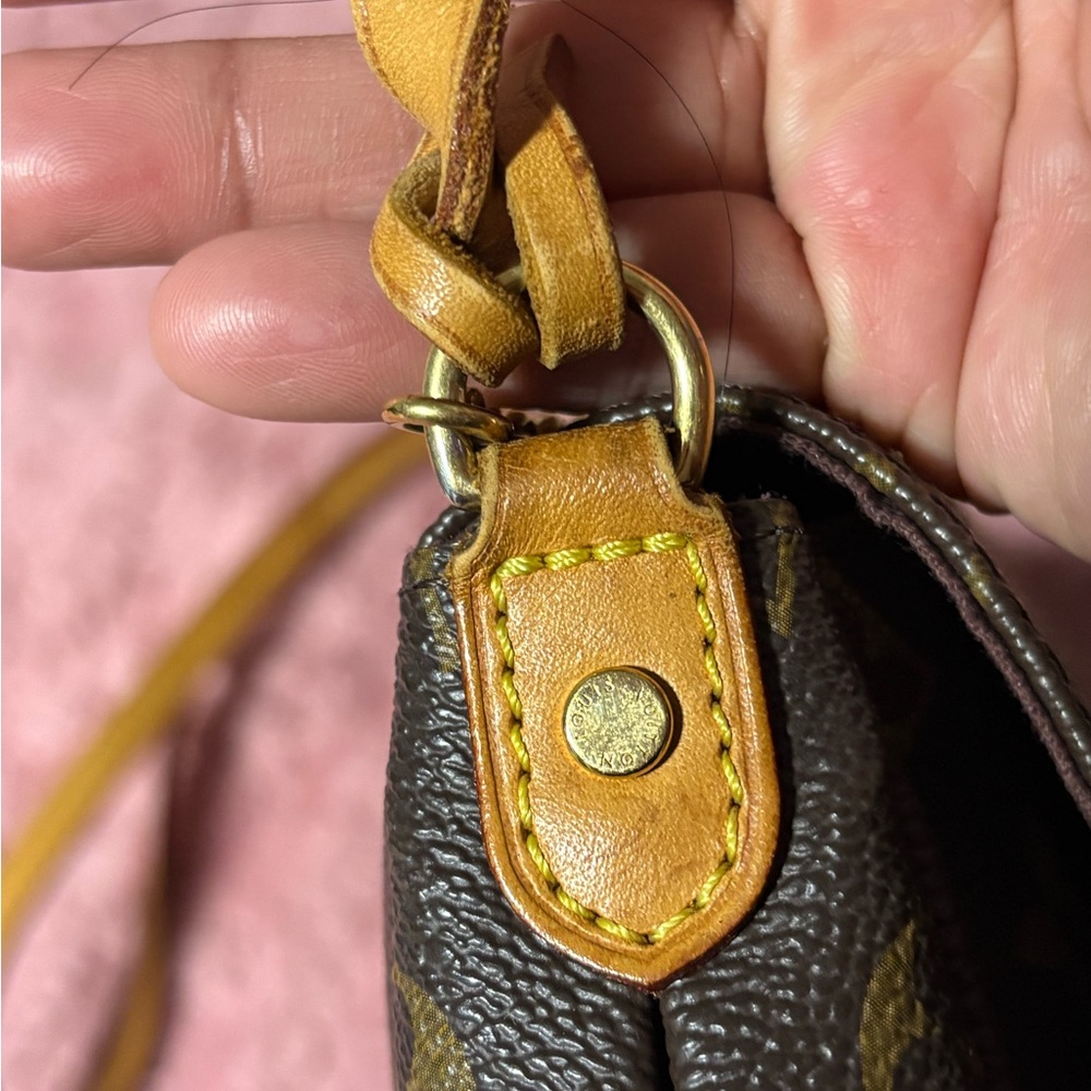 Louis Vuitton Brown Monogram Favorite Crossbody Bag - Picture 16 of 16